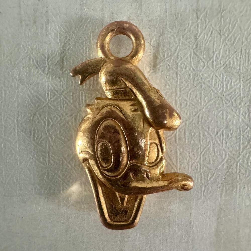 Vintage 1940s Donald Duck Charm Pendant Gold Tone Disney Character Jewelry - Picture 2 of 5